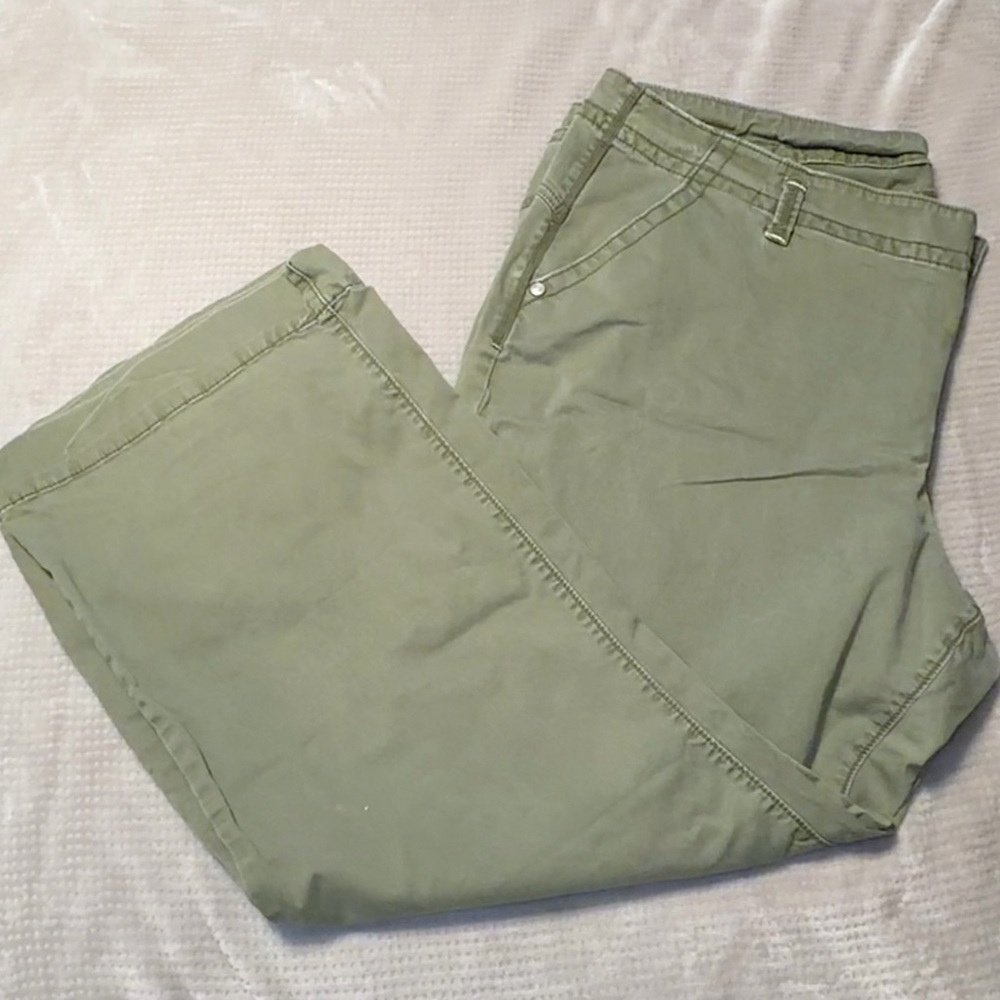 Old Navy women's Sage Chinos size 26